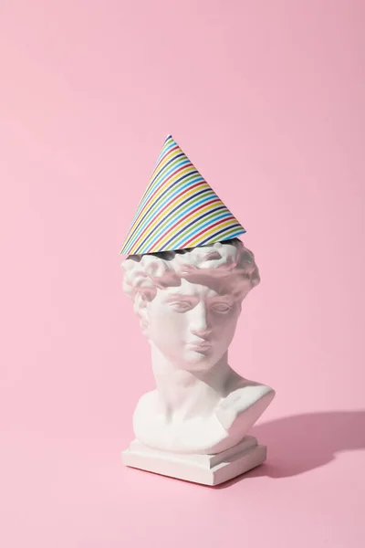 Ευτυχισμένα Γενέθλια Έννοια Αρχαίο Κεφάλι Ροζ Φόντο — Φωτογραφία Αρχείου