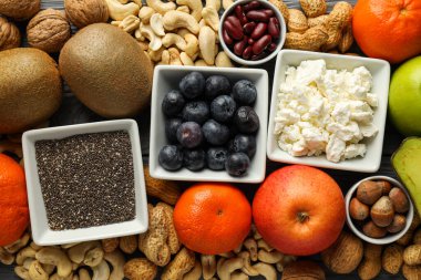 Farklı ürünler, market konsepti, yemek malzemeleri.