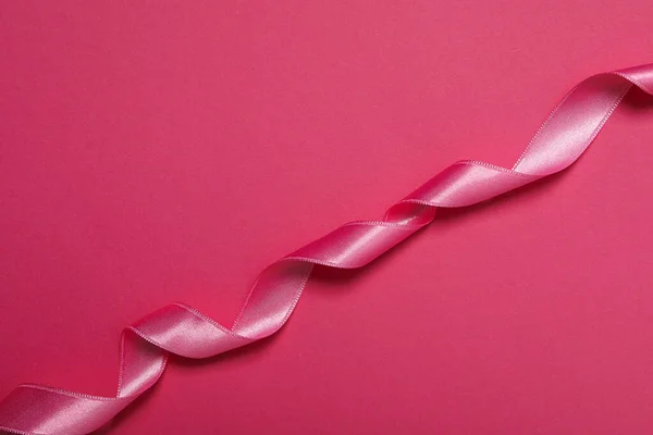 不同丝带的概念粉红背景的粉红丝带 — 图库照片