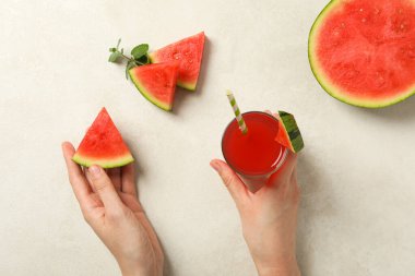 Taze ve sulu yiyecek kavramı - karpuz