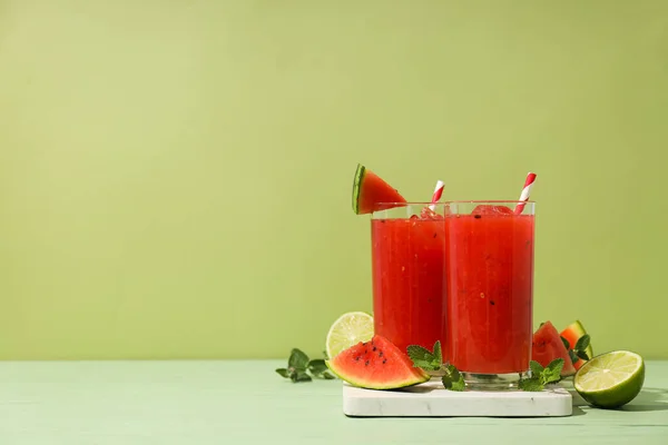 Konzept Des Frischen Und Schmackhaften Sommergetränks Wassermelonen Smoothie — Stockfoto