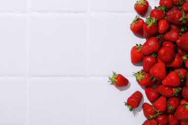 Tatlı ve taze yaz meyvesi - lezzetli çilek