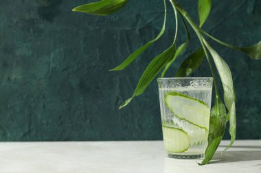 Taze yaz içeceği kavramı - tuzlu kokteyl