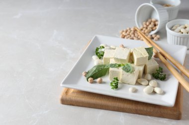 Asya mutfağının geleneksel bileşeni, soya peyniri, soya peyniri.