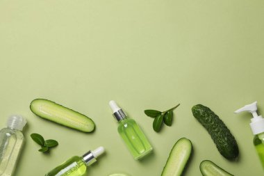 Yüz ve cilt bakımı kavramı - salatalık kozmetik