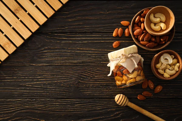 Koncept Chutného Sladkého Jídla Med Ořechy — Stock fotografie
