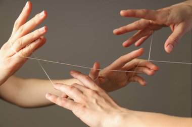 İnsanlar üzerinde kontrol ve diktatörlük kavramı