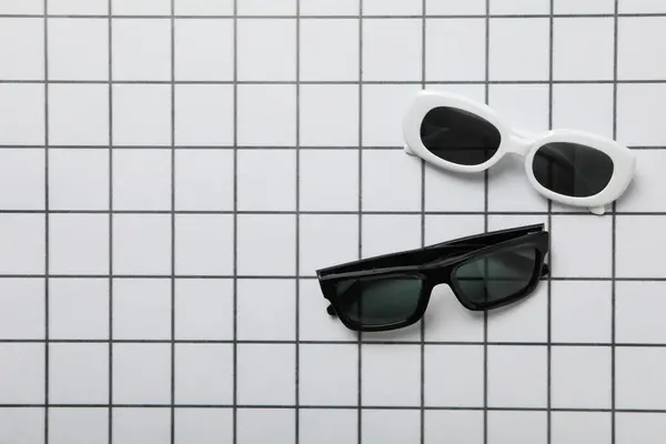 Eine Sonnenbrille Auf Schwarz Weißem Hintergrund — Stockfoto