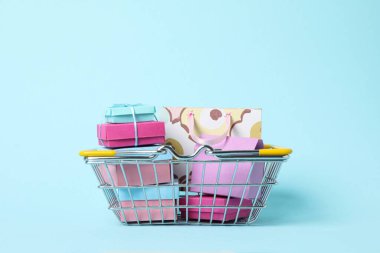 Alışveriş ve satın alma kavramı, satış ve indirim