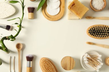 Kişisel bakım konsepti, kişisel bakım için bambu aksesuarlar.