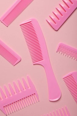 Barbiecore, pembe renkli stil konsepti, Barbiecore tarzı.