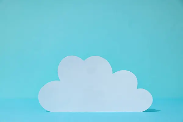 Bílý Papírový Mrak Modrém Pozadí Koncept Cloud Computing — Stock fotografie