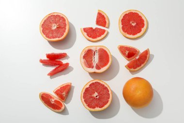 Sulu yaz meyvesi - greyfurt, taze yiyecek kavramı