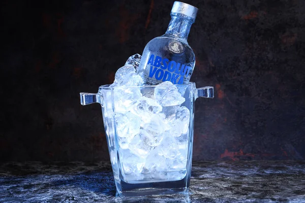 オデッサ ウクライナ 2023 アルコール飲料 絶対ウォッカ — ストック写真