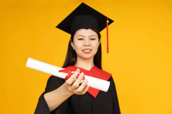 Una Hermosa Chica Origen Asiático Estudiante Graduación —  Fotos de Stock