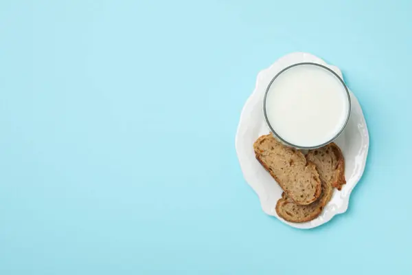 朝食のおいしい食べ物のコンセプト ベーカリー製品のミルク — ストック写真
