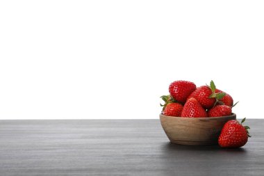 PNG, masada çilekler, beyaz arka planda izole edilmiş, metin için boşluk