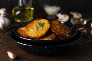 Lezzetli yemek konsepti. Lezzetli patates kızartması.