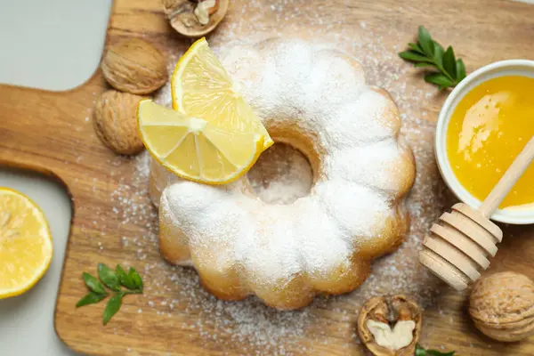 Lezzetli fırın yemeği konsepti - lezzetli limonlu pasta