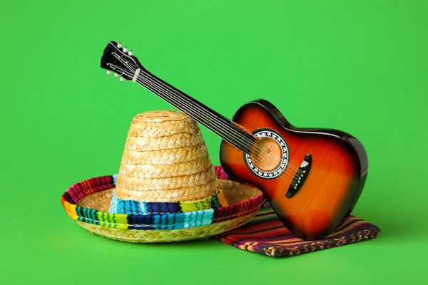 Tappeto Messicano Chitarra Sombrero Sfondo Verde — Foto Stock