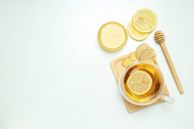 Soğuk tedavi, sağlık konsepti - zencefilli çay