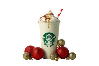 Ukrayna, Kyiv, 24 / 08 / 2023: PNG, bir fincan Starbucks kahvesi ve beyaz arka planda izole edilmiş yeni yıl süsü.