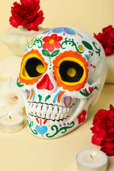 Раскрашенный Череп Мексиканскому Дню Мертвых — стоковое фото