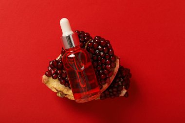 Kişisel bakım ve cilt ürünleri kavramı - nar kozmetiği