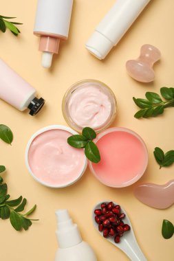 Kişisel bakım ve cilt ürünleri kavramı - nar kozmetiği