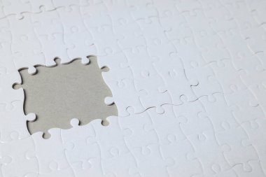 Bulmacalar, farklı kavram ve fikirler için kompozisyon