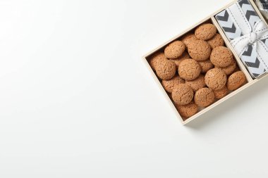 Lezzetli, Hollanda Pepernoten Noel kurabiyeleri hediye kutusunda