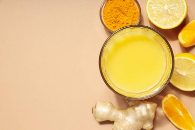 Sağlıklı sıvı kavramı - zencefilli zerdeçal içeceği