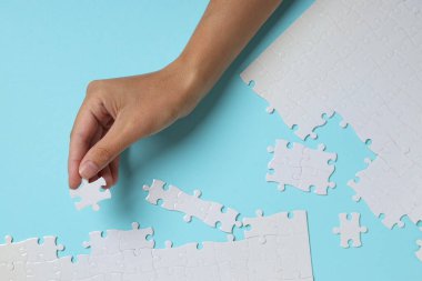Bulmacalar, farklı kavram ve fikirler için kompozisyon