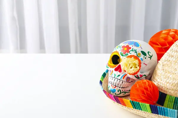 Mexican Skull Paper Balls Sombrero Light Background Space Text — Stock Photo, Image