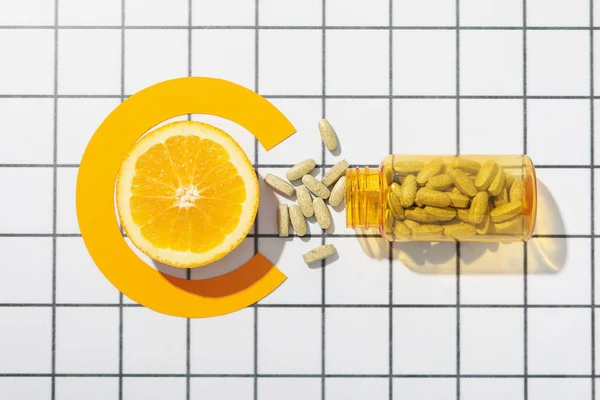 Bio Supplement Vitamine Tabletten Een Lichte Achtergrond — Stockfoto