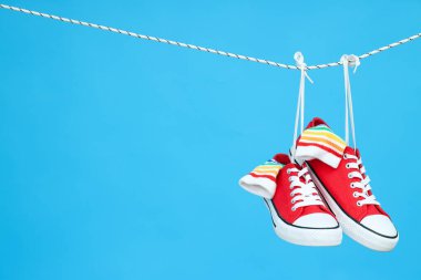 Yıkandıktan sonra bir iple kurutuldukları yerde.