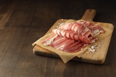 Et ve lezzetli yemek konsepti - lezzetli pastırma