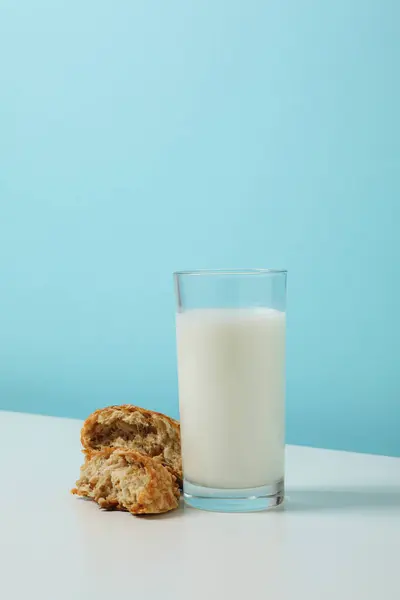 Desayuno Concepto Sabroso Comida Leche Con Los Productos Panadería —  Fotos de Stock