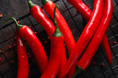 Sıcak kırmızı biber, yakın çekim, üst manzara.