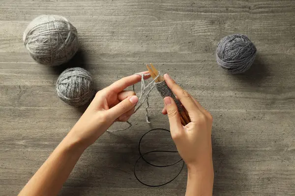 ホビー 編み物 居心地の良い家の趣味の概念 — ストック写真