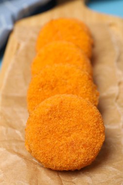 Kızarmış mozzarella, lezzetli ve lezzetli yemek, kızarmış yemek.