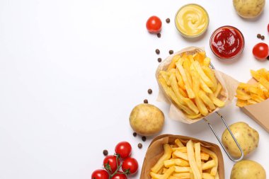 Kızarmış patates, abur cubur konsepti ve fast food.