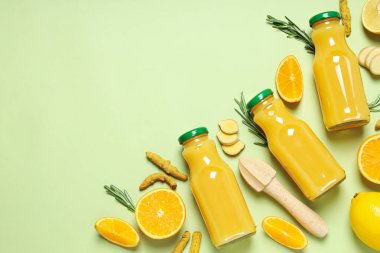 Sağlıklı sıvı kavramı - zencefilli zerdeçal içeceği