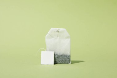 Sıcak içecek kavramı - çay ve çay poşeti