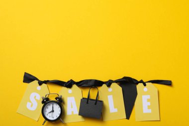 Işık arkaplanı, üst görünümde indirimli ileti.