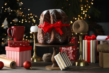 Panettone geleneksel bir İtalyan tatlı Noel ekmeğidir..