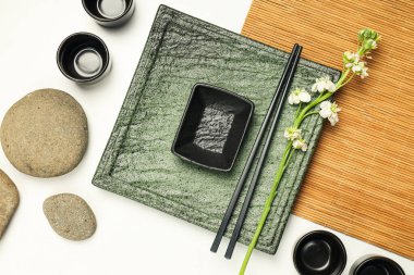 Dünya konseptinde farklı hizmet - Çin servisi veya Çin sofrası kurulumu