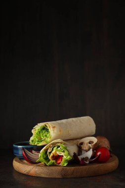 Lezzetli fast-food konsepti - lezzetli shawarma