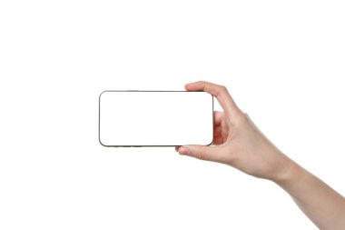 PNG, kadın eli akıllı telefon tutuyor, beyaz arka planda izole edilmiş.