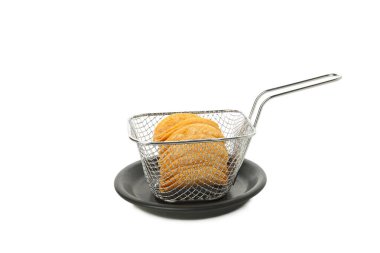 PNG, patates cipsi metal kızartma makinesinde, beyaz arka planda izole edilmiş.